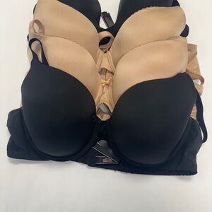 Victoria Secret Lightly Lined Demi/ Tshirt Lot Of 4 38C Black tan See Pics